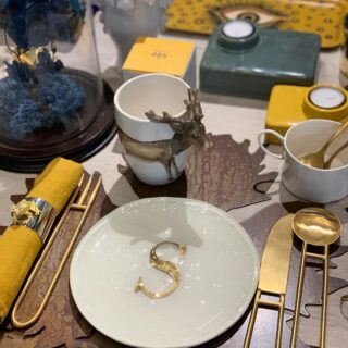 Here is an example of a table set in perfect PalermoUno style! Customisable Murano glass plates, beautiful cutlery and much more awaits you @palermouno_

#home#homedecor#homedecoration#homeinspo#homeinspiration#interior#interiordesign#interiordesigner#design#designer#fornituredesign#forniture#mirrors#mirror#light#lightdesign#lightdesigner#blue#color#colors#powerofcolors